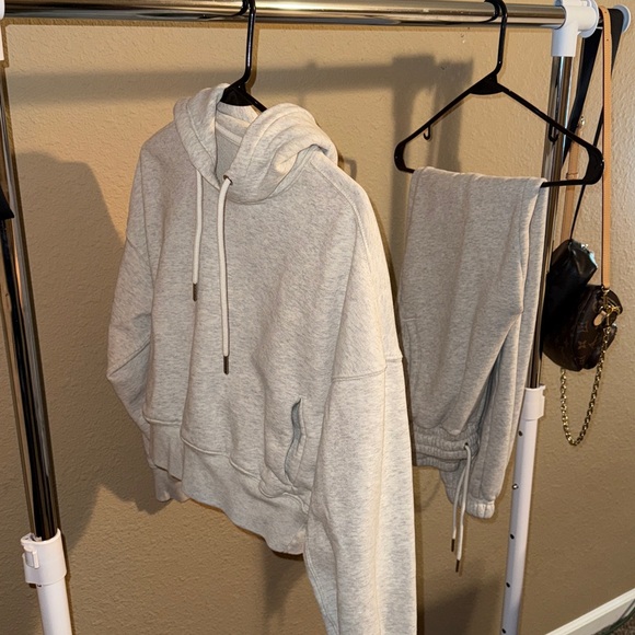 Abercrombie sweat set - Picture 2 of 10